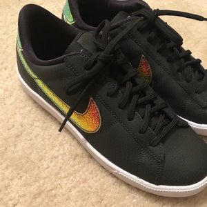 Super Cute Iridescent NIKE!!!